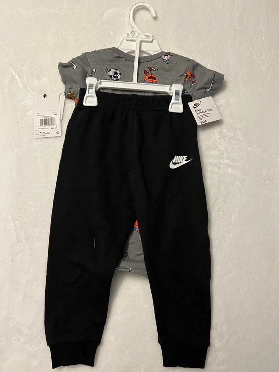 Nike Gray Sports Print One-Piece with Black Pants - Picture 3 of 3
